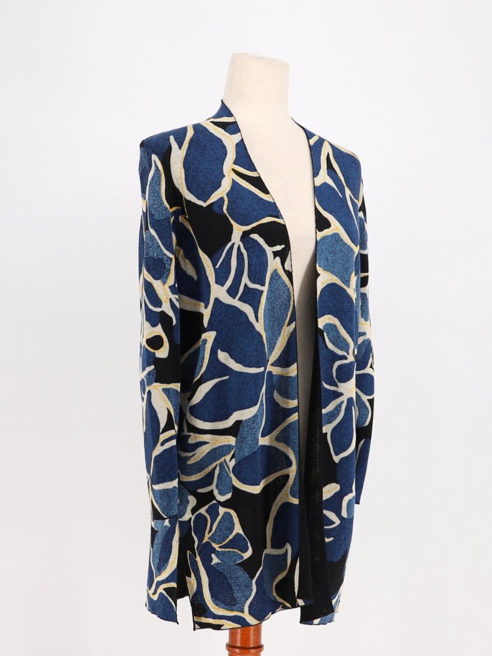 CHICO'S Floral Open Front Knit Cardigan in Blue Size 1/M - Picture 2 of 5